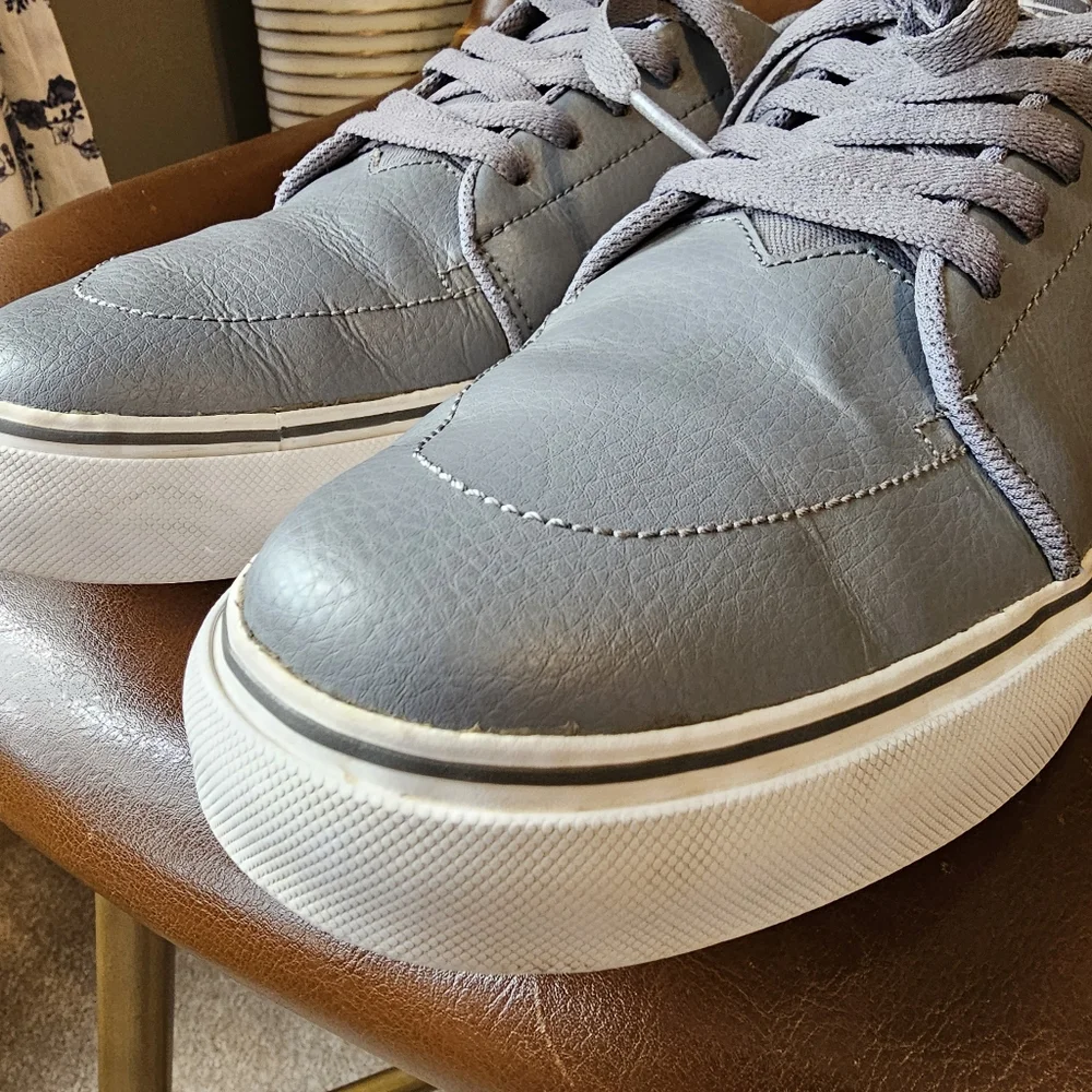 Nike SB Satire Men’s Size 11 Gray Leather Sneakers